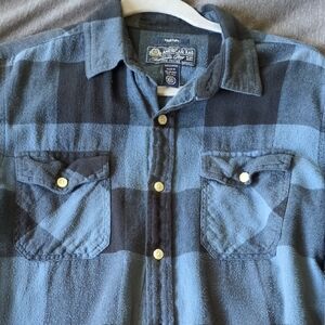 American Rag Men’s Blue and Black Plaid Button-Down Shirt